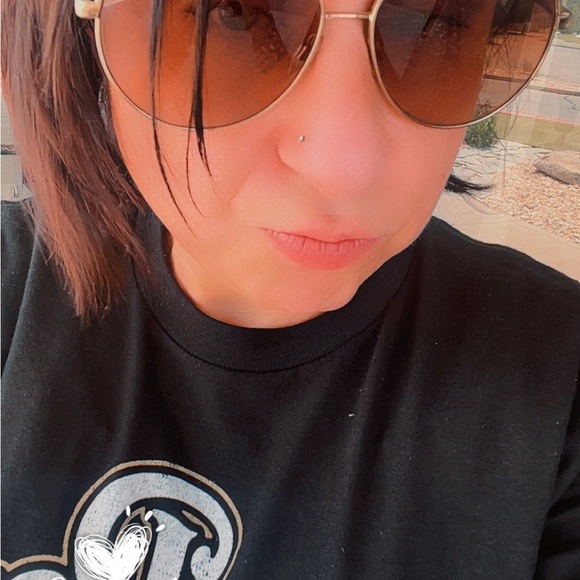 Meet your Posher, Sara - Picture 3 of 4